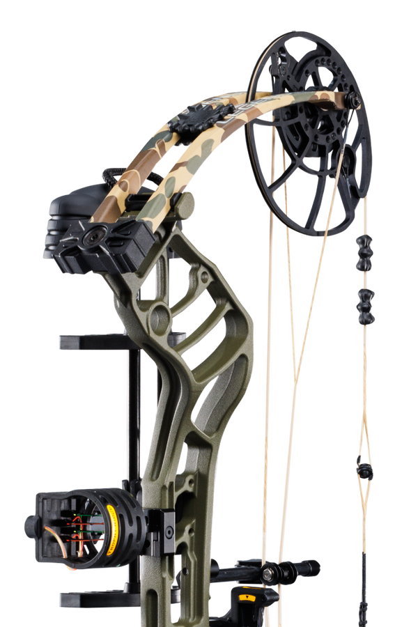 Close up of the Bear Archery Legend 30 RTH DHCXR Hybrid Cam system and RTH accessories from Trophy Ridge.